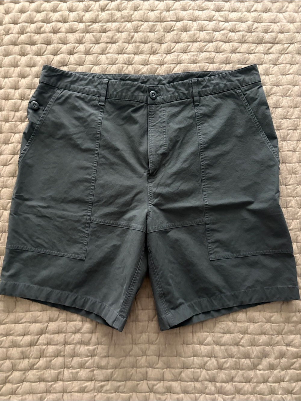Vuori Men's Slate Gray Cargo Shorts